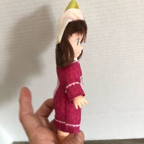 Vintage 1980s Victoria Plum Doll - Picture 9 of 13